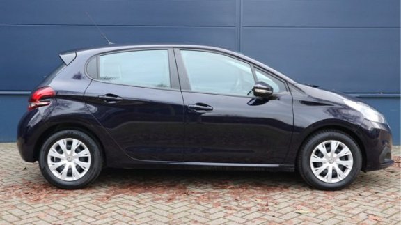 Peugeot 208 - 1.2 82 pk Blue Lion / Navigatie / DAB Radio / Cruise Control / - 1