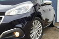 Peugeot 208 - 1.2 82pk 5D Allure NAVI l CLIMA l TREKHAAKACTIE - 1 - Thumbnail