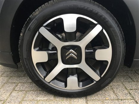 Citroën C3 - 1.2 110pk PureTech Shine EAT6 Automaat | Navi | Zeer Compleet | Prijs IS rijklaar - 1