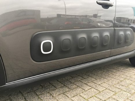 Citroën C3 - 1.2 110pk PureTech Shine EAT6 Automaat | Navi | Zeer Compleet | Prijs IS rijklaar - 1