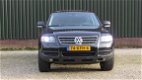 Volkswagen Touareg - 4.2 V8 /132dkm/Luchtvering/Full options - 1 - Thumbnail