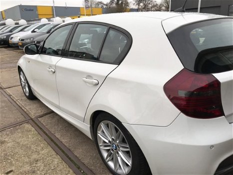 BMW 1-serie - 118i High Executive Bj.2011 / M-pakket / automaat / schuifdak - 1