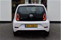 Volkswagen Up! - 1.0 BMT move up Airco, executive, DAB + elektrische spiegels, telefoonhouder, licht - 1 - Thumbnail