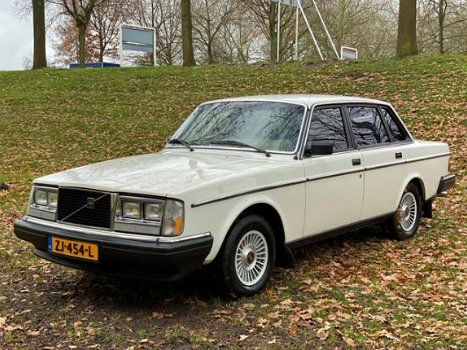 Volvo 240 - 2.3 GL Grand Luxe CONCOURSSTAAT - 1