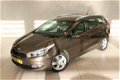 Kia Cee'd - 1.6 GDI Plus Pack Navi / Camera / Parkeersensoren / Climate Control / Dealeronderhouden - 1 - Thumbnail