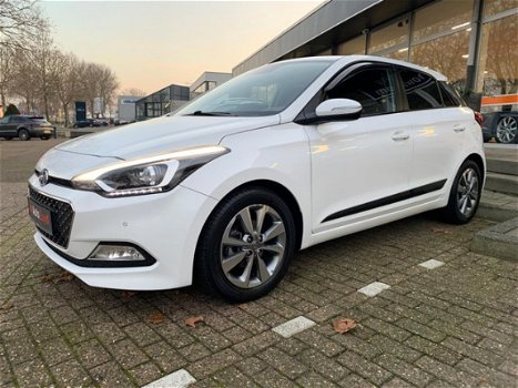 Hyundai i20 - 1.2 HP i-Motion Premium Clima/Cruise/16inch - 1