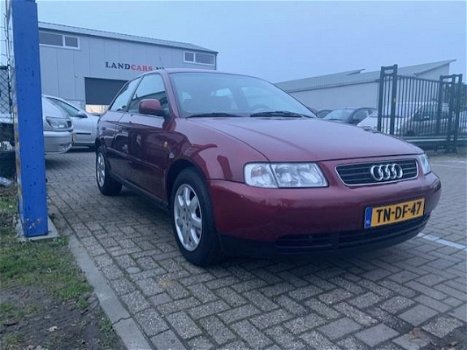 Audi A3 - 1.6 Ambiente - 1