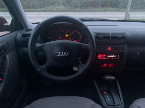 Audi A3 - 1.6 Ambiente - 1