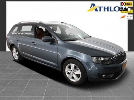 Skoda Octavia Combi - 1.6 TDI Greenline Businessline Navigatie, Xenon, Leer, Ecc, Lv, Pdc - 1