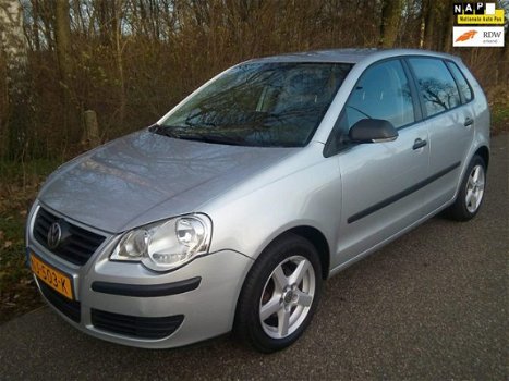 Volkswagen Polo - 1.4-16V Sportline 5drs airco automaat Apk 10-2020 - 1