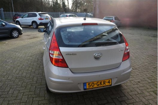 Hyundai i30 - 1.6i i-Catcher Leer, Airco, Stoelverwarming, Navi, 2e eigenaar - 1