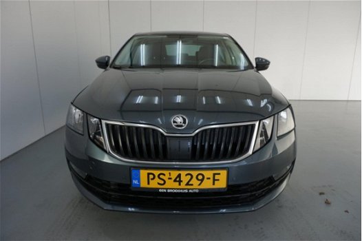 Skoda Octavia - 1.0 TSI Greentech Ambition Business | Adaptieve Cruise | Climate control | Trekhaak - 1