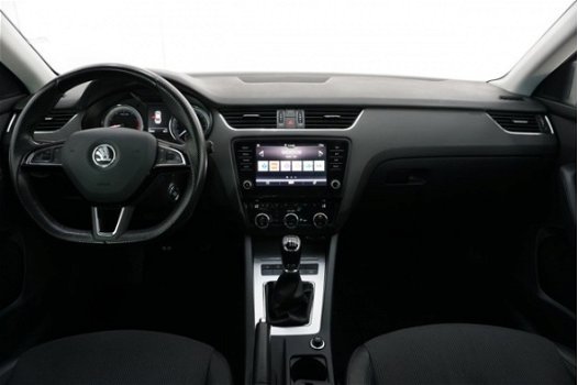 Skoda Octavia - 1.0 TSI Greentech Ambition Business | Adaptieve Cruise | Climate control | Trekhaak - 1