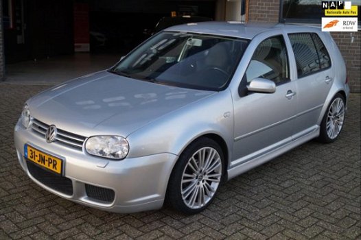 Volkswagen Golf - 1.6-16V Sportline r32 uitgevoerd schaalstoelen navi - 1