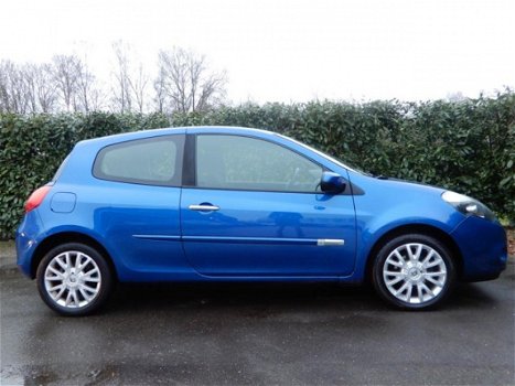 Renault Clio - 1.2 TCe Sélection Business Sport origineel Nederlandse auto met NAP - 1