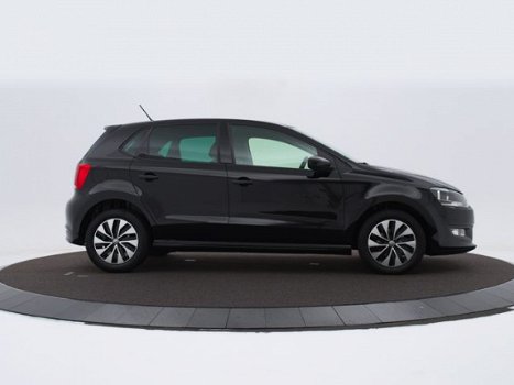 Volkswagen Polo - 1.0 Tsi 95pk Connected Series | Navigatie | Clima | P-Sensoren | - 1