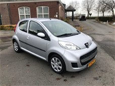 Peugeot 107 - 1.0-12V XR 5 DEURS/ AIRCO