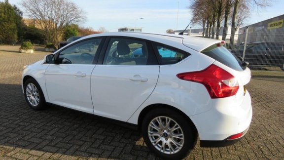 Ford Focus - 1.6 TI-VCT 125 PK AUTOMAAT Titanium 5 drs .D RIEM VERV.EATC.CRUISE.PDC ACHTER - 1