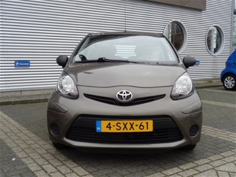 Toyota Aygo - 1.0 VVT-i Now Airco - 1