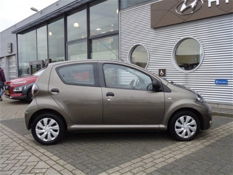 Toyota Aygo - 1.0 VVT-i Now Airco - 1