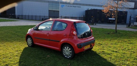 Peugeot 107 - 1.0-12V XS 1e eigenaar Dealer onderhouden Lage km stand stuurbkr cv op afs - 1