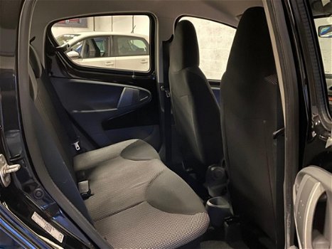 Toyota Aygo - 1.0-12V Comfort Navigator Navi, Airco, PDC, APK 01-2021 - 1
