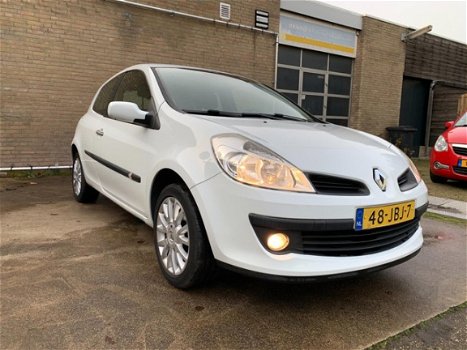 Renault Clio - 1.2-16V Collection - 1