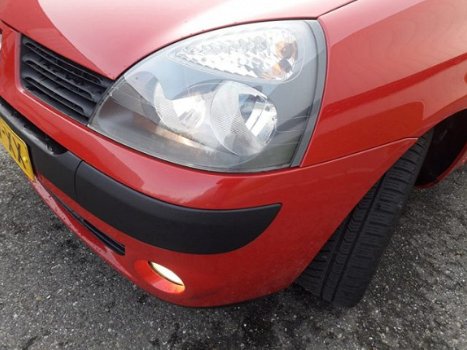 Renault Clio - 1, 2 16V 3Drs AC / LMV / All Season banden / Nieuwe APK - 1