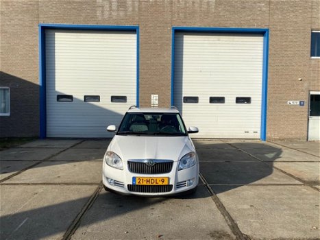 Skoda Fabia Combi - 1.4 TDI Greenline super nette auto 1ste eigenaarnwe distrubutie riem goedkoop - 1