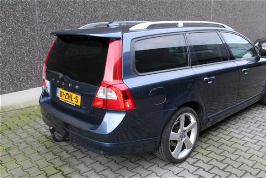 Volvo V70 - 2.4D Summum R-design, Navigatie - 1