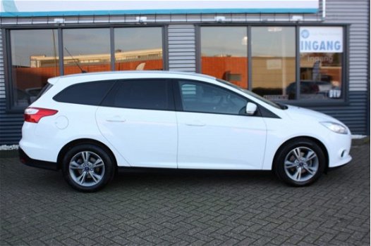 Ford Focus Wagon - 1.0 EcoBoost NAVI AIRCO PDC CRUISE 16''LM-VELGEN DONKER GLAS - 1