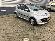 Peugeot 107 - 1.0-12V XS