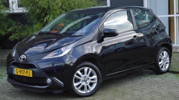 Toyota Aygo - 1.0 VVT-i x-wave Sport*Airco*Elektr. ramen en spiegels*achterspoiler*LED - 1