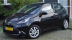 Toyota Aygo - 1.0 VVT-i x-wave Sport*Airco*Elektr. ramen en spiegels*achterspoiler*LED - 1 - Thumbnail