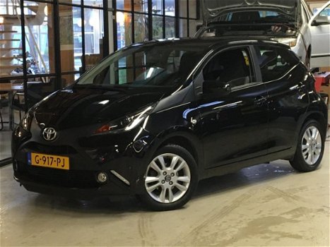 Toyota Aygo - 1.0 VVT-i x-wave Sport*Airco*Elektr. ramen en spiegels*achterspoiler*LED - 1