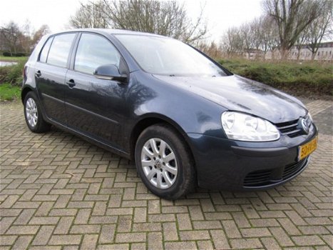 Volkswagen Golf - 1.6 FSI clima/automaatbak stottert - 1