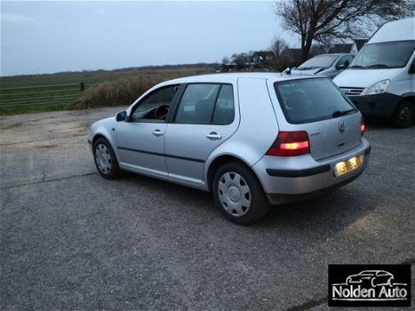 Volkswagen Golf - 1.6 - 1