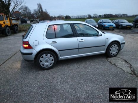 Volkswagen Golf - 1.6 - 1