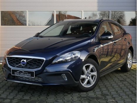 Volvo V40 Cross Country - 1.6 D2 Momentum - 1