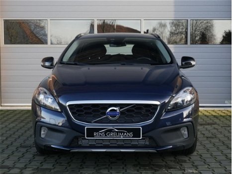 Volvo V40 Cross Country - 1.6 D2 Momentum - 1