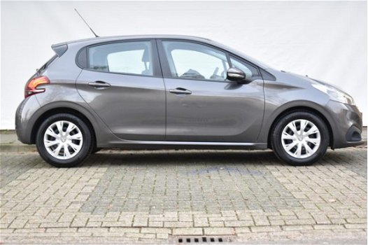 Peugeot 208 - 1.2 82PK Blue Lion 5-deurs | Navigatie | DAB+ | Parkeersensoren - 1