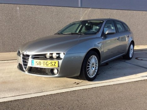 Alfa Romeo 159 Sportwagon - 1.9 JTDM 6-BAK XENON NAP APK RIJDT GOED - 1