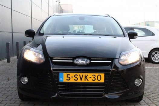 Ford Focus Wagon - 1.0 EcoBoost Edition Plus | Afneembare Trekhaak | Dealer onderhouden | Navigatie - 1