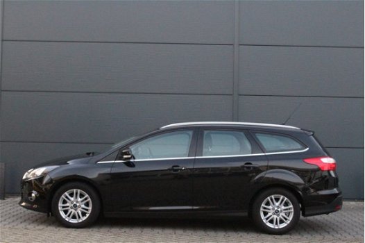 Ford Focus Wagon - 1.0 EcoBoost Edition Plus | Afneembare Trekhaak | Dealer onderhouden | Navigatie - 1