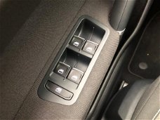 Toyota Auris - 1.8 Full Hybrid Dynamic Business