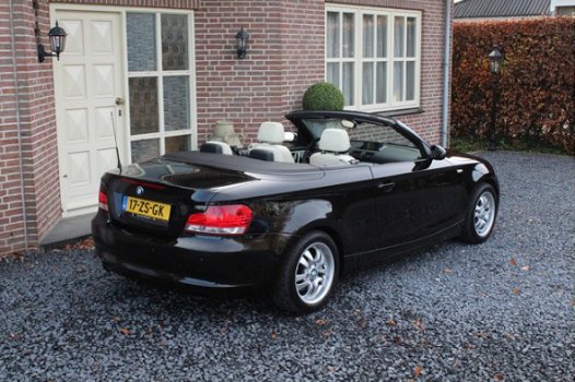 BMW 1-serie Cabrio - 118i 143pk High Ex / Leder / Navi / Xenon / Goed onderhouden - 1