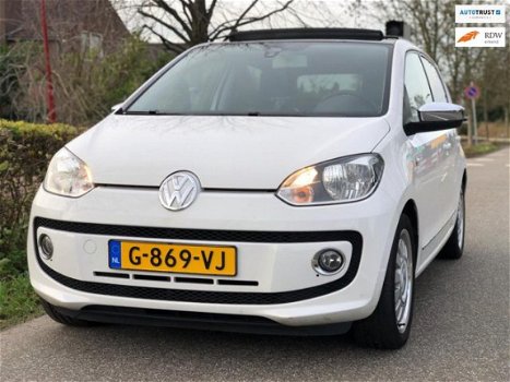 Volkswagen Up! - 1.0 groove up High up Airco Panoramadak leer Pdc navigatie cruisecontrol - 1