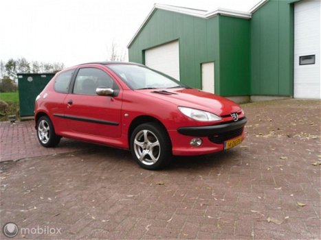 Peugeot 206 - 1.6 XS Apk 22-02-2021 in nette staat - 1