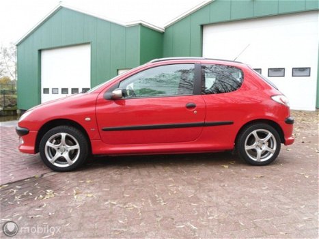 Peugeot 206 - 1.6 XS Apk 22-02-2021 in nette staat - 1