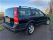 Volvo XC70 - 2.4T Cross Country '257DKM' Leder/Schuifdak/Automaat - 1 - Thumbnail